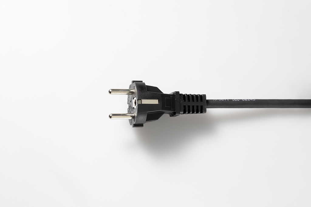 Power cable open wire black Faconet® Netzkabel Anschlusskabel Schutzkontaktstecker 90° zu offenem Kabelende 1.5 Meter 3x 0,75mm 250V 10A Schuko CEE 7/7 